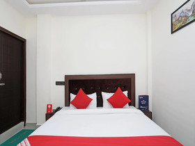 Hotel Divine Ganges by OYO Rooms