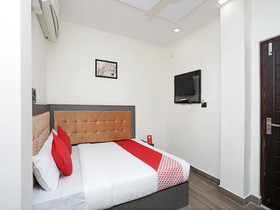 Hotel Divine Ganges by OYO Rooms