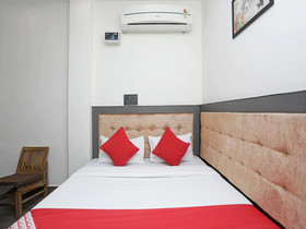 Hotel Divine Ganges by OYO Rooms