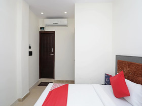 Hotel Divine Ganges by OYO Rooms