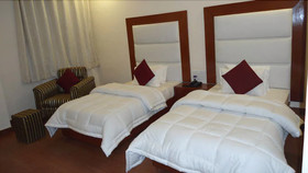 Hotel Dream Land & Bar
