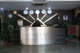 Hotel Dream Land & Bar