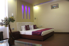Hotel Dream Land & Bar