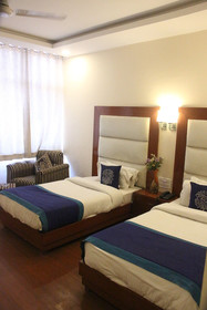Hotel Dream Land & Bar