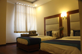 Hotel Dream Land & Bar