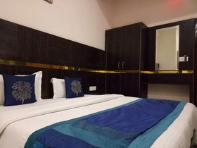 Hotel Dream Land & Bar