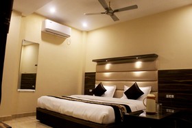 Hotel Ganga Heights