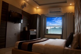 Hotel Ganga Heights