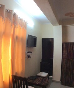 Hotel Golden Village