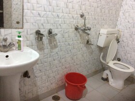 Hotel Golden Village