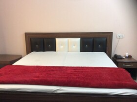 Hotel Golden Village