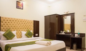 Hotel Grand by Treebo