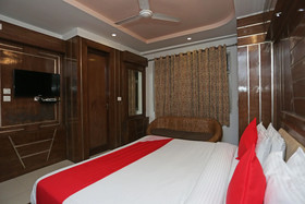 Hotel Lajja Palace by OYO Rooms