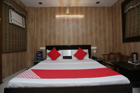 Hotel Lajja Palace by OYO Rooms