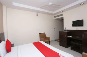 Hotel Le Central by OYO Rooms