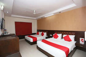 Hotel Le Central by OYO Rooms