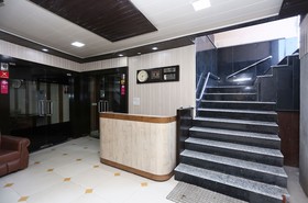 Hotel Le Central by OYO Rooms