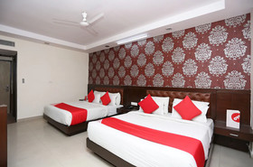 Hotel Le Central by OYO Rooms