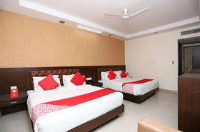 Hotel Le Central by OYO Rooms