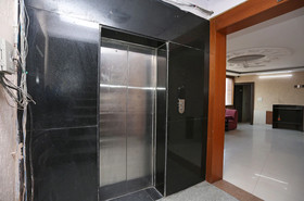 Hotel Le Central by OYO Rooms