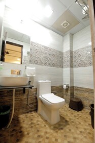 Hotel The Heights