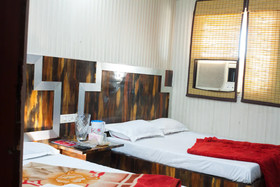 Hotel Yatri Niwas