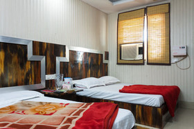 Hotel Yatri Niwas
