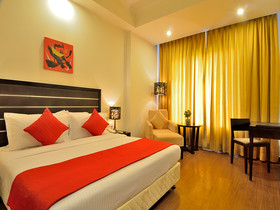 Lakshyas Hotel