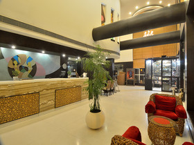 Lakshyas Hotel