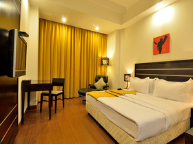 Lakshyas Hotel