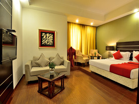 Lakshyas Hotel
