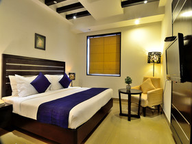 Lakshyas Hotel