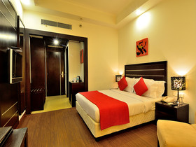 Lakshyas Hotel