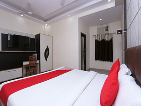 Laxmi Sadan Residency by OYO Rooms