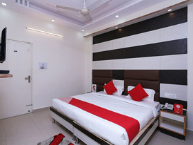 Laxmi Sadan Residency by OYO Rooms