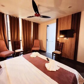 Namay Inn By T And M Hotels