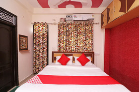 New Delhi Guest House By OYO Rooms