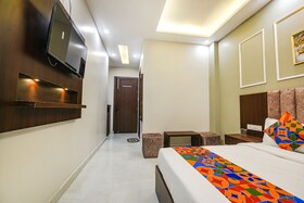 Relax Inn Palace By Fabhotel