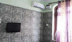 Shri Ganesh Yatri Niwas Haridwar by Goroomgo