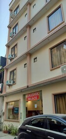 Shrivari Kaushik Palace