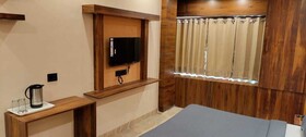 Sky High By T&M Hotels