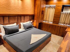 Sky High By T&M Hotels