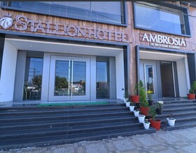 Stallion Hotel