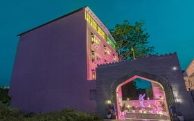 Treebo Trend Haveli Resort Roots