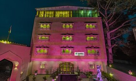 Treebo Trend Haveli Resort Roots