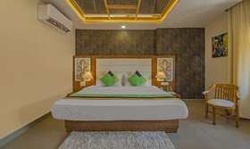 Treebo Trend Haveli Resort Roots