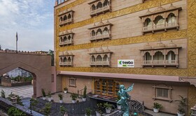 Treebo Trend Haveli Resort Roots