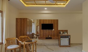 Treebo Trend Haveli Resort Roots