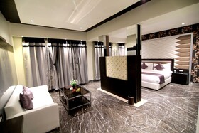 Udman Haridwar by Ferns N Petals
