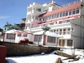 Hotel Himshikhar
